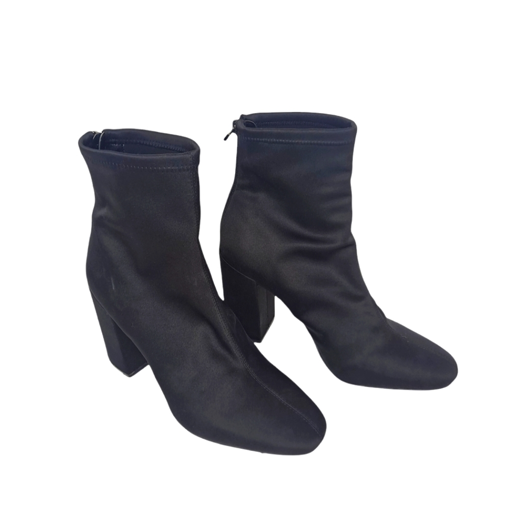 Jessica Simpson Black Stretch Knit Booties Size 9